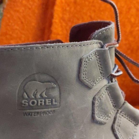 Sorel out & about gray suede bootie - Picture 4 of 4